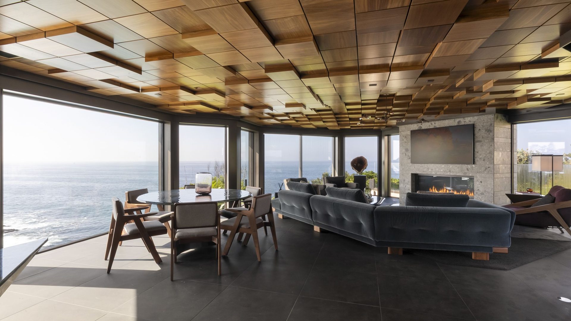 Great room opening to the Pacific — 3 N La Senda Drive, Laguna Beach, photographed by Jacob Schrader